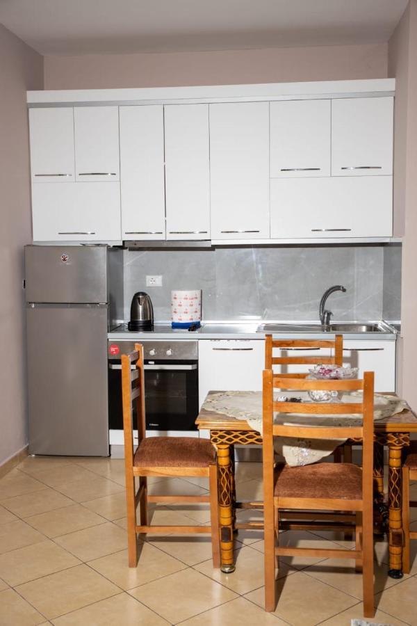 Colombo'S Apartment Vlore Exterior photo