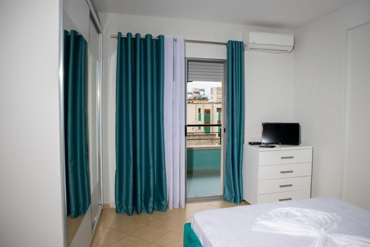 Colombo'S Apartment Vlore Exterior photo
